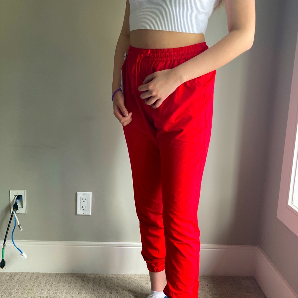 NWT red aritzia speedy joggers
